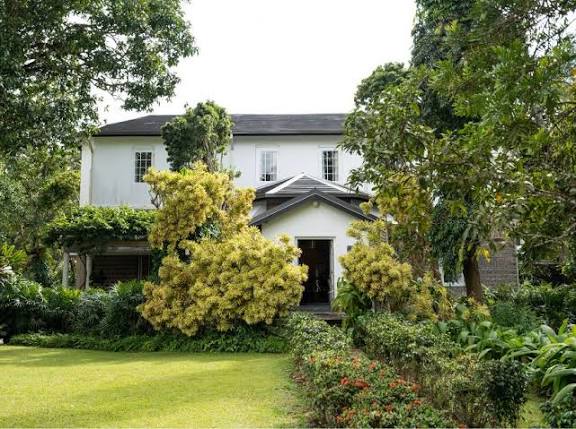 GLENROSS MANOR HOUSE AND VILLAS / KALUTARA